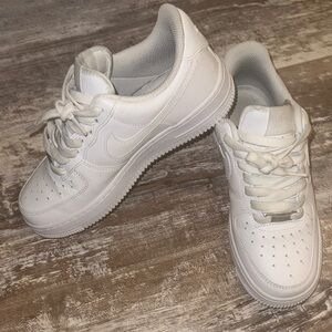 Nike AF-1 White Low Top Leather Sneakers